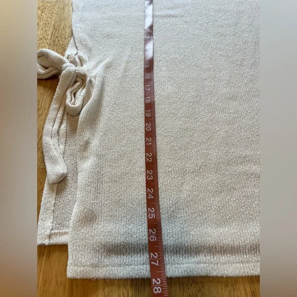 H&M Women’s Knit Boat Neck Poncho Top Off White Ties on the Side Size Large - Picture 8 of 8